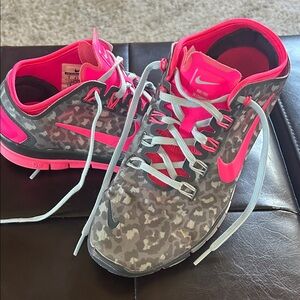 Nike Women's Athletic Shoes in Pink and Gray Camo